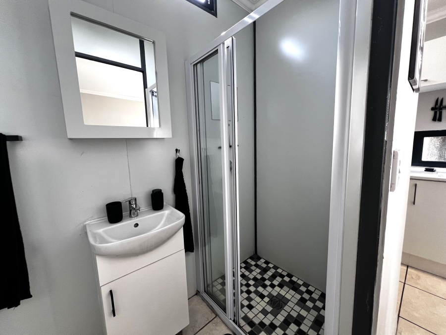 To Let 1 Bedroom Property for Rent in Table View Western Cape